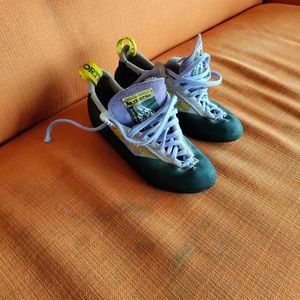 La Sportiva mythos climbing shoes